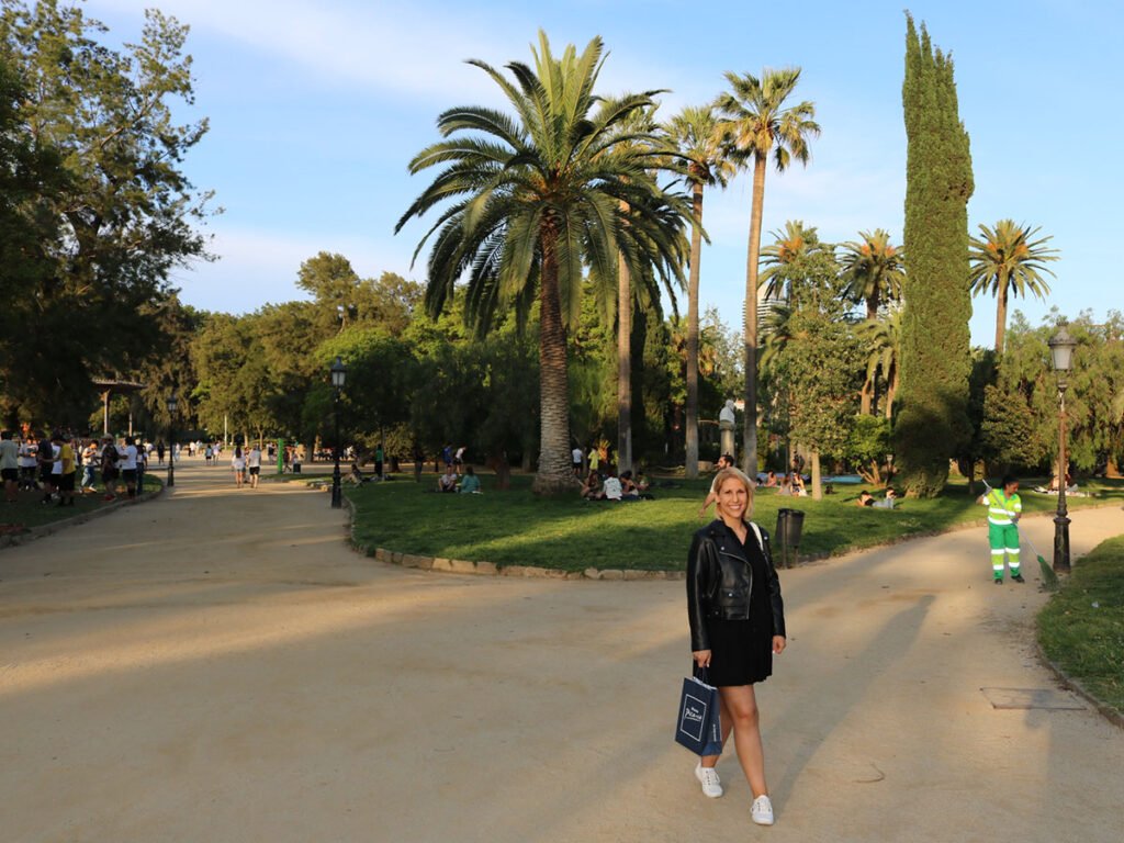 Ciutadella Park in Barcelona Palm trees and greenery at the entrance of Ciutadella Park in Barcelona.