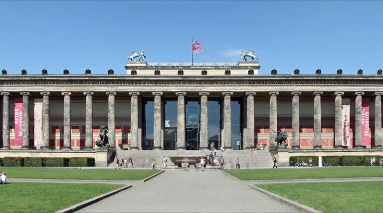 Exterior view of the Altes Museum in Berlin showcasing its neoclassical architecture
