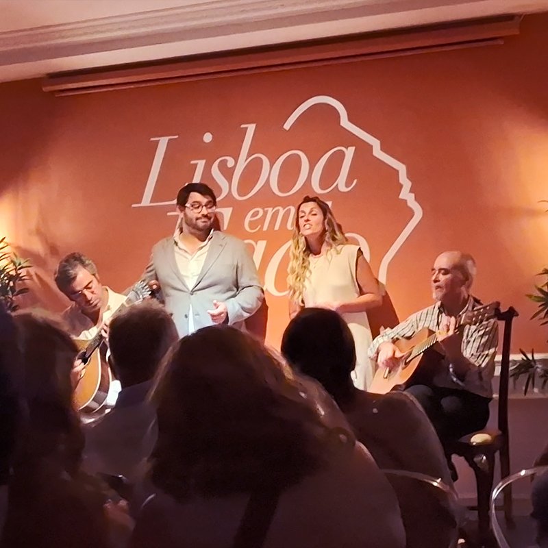 LISBON, PORTUGAL Live Fado Show2 00
